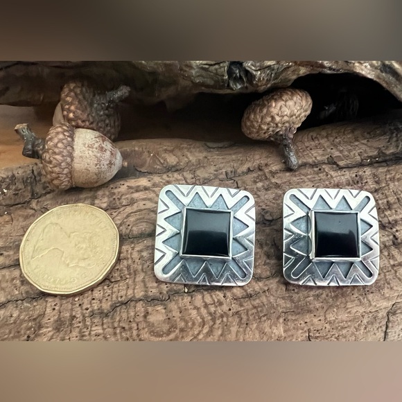Authentic Vintage James Avery Earrings Onyx Southwest Style Signed Numbered 1” - Picture 3 of 8